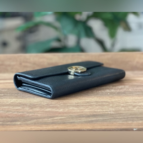 Authentic Gucci Marmont Black leather Wallet on Chain - Picture 2 of 13